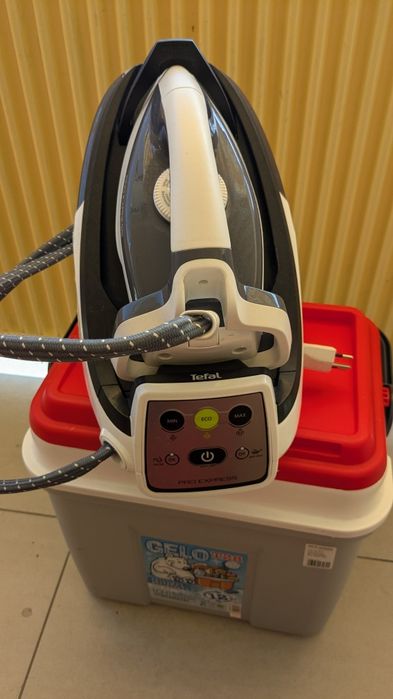 Парова праска , утюг , Tefal, парова станція