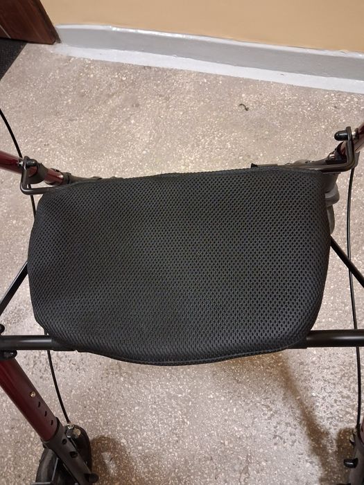 Lekki chodzik dla seniora