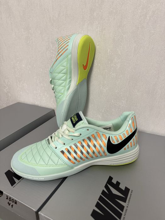 Футзалки Nike Lunar Gato