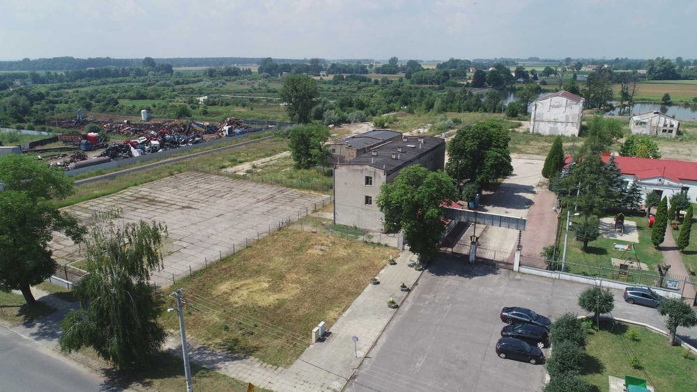 Nieruchomość ! Cukrownia 4 hektary ! Hale, budynki , antena GSM !