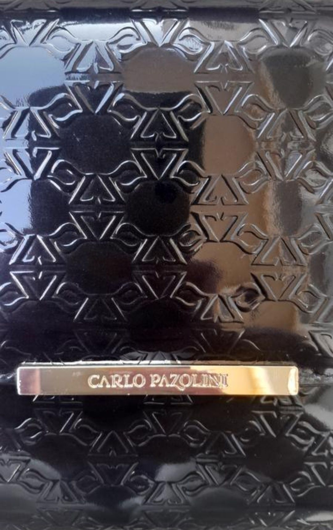 Італійська елегантна шкіряна сумка-клатч від Carlo Pazolini.