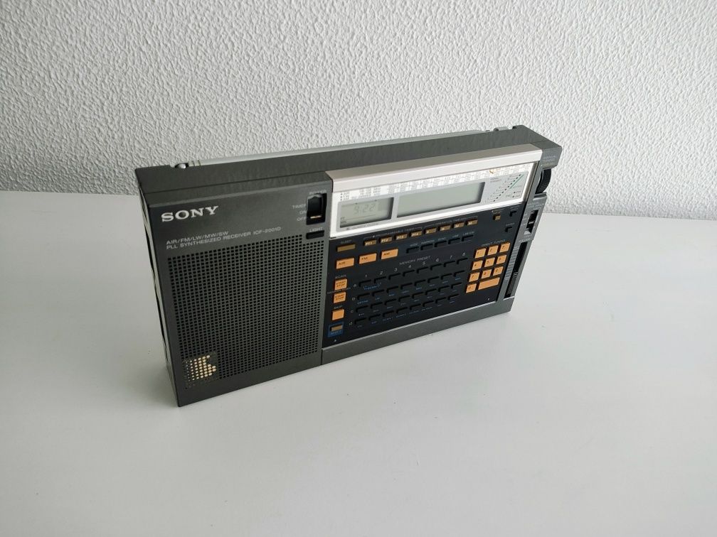 Rádio Sony ICF-2001D (= Sony ICF 2010) muito estimado