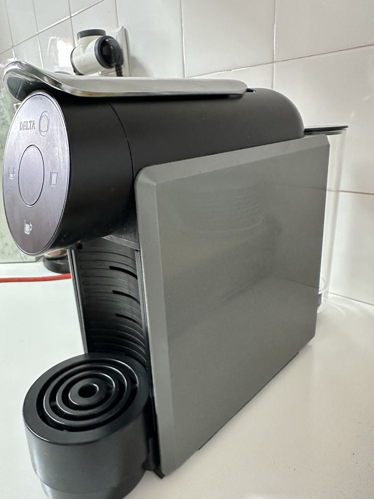 Máquina de café Delta Q