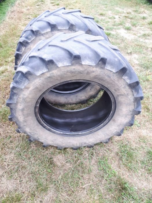 Ładna para opony rolnicze zachodnie MICHELIN RADIAL 420/65 R - 24