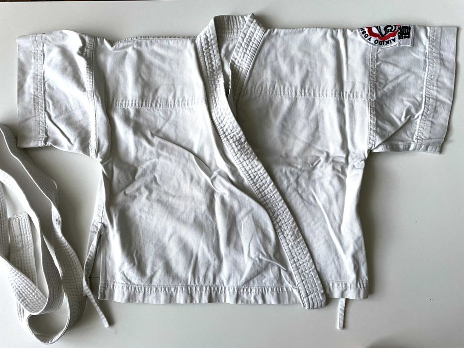 Форма для занять айкідо — зручна, міцна, класичний крій