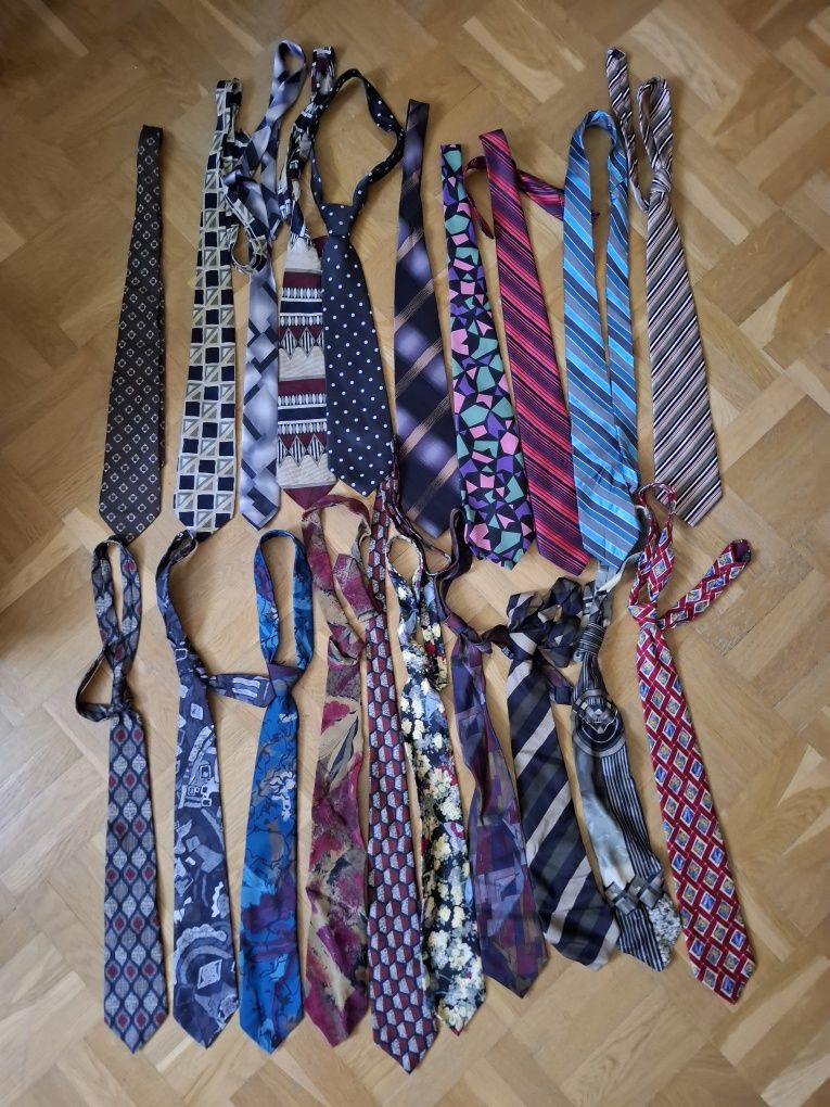 Коллекция галстуков / кроватки