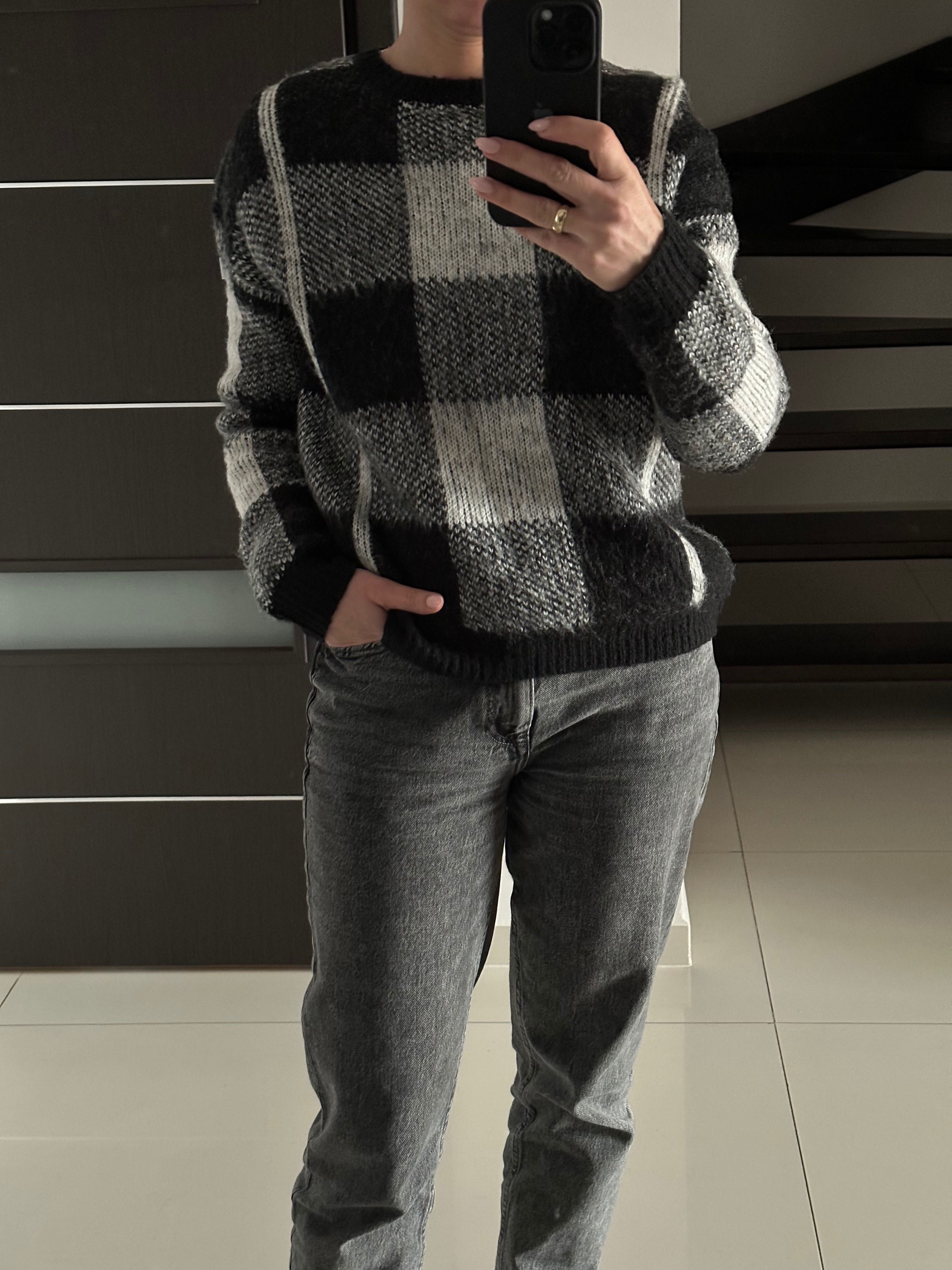 Sweter Sinsay w kratę