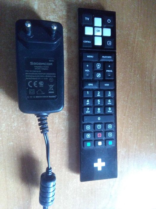 Nowy Oryginalny Zasilacz i Pilot do Dekoderów CANAL+ NC+