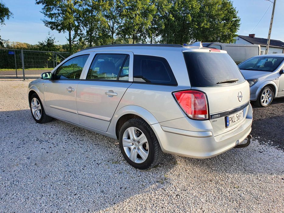 Opel Astra H Kombi 1.6 16V Klima Tempomat Hak Zamiana 226 Tyś Km Zadba