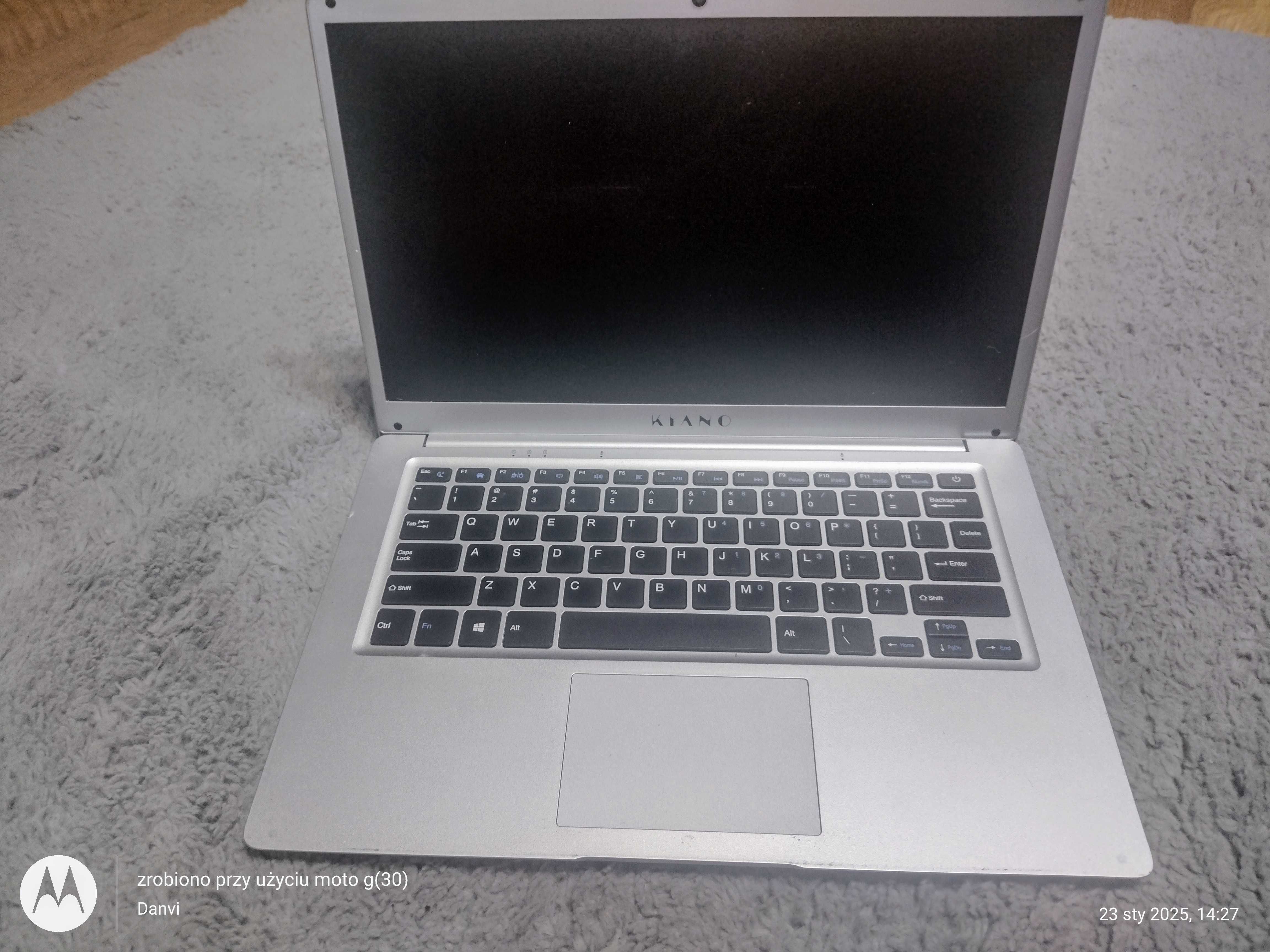 srebrny Laptop Kiano slim note