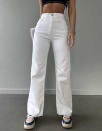 білі джинси труби