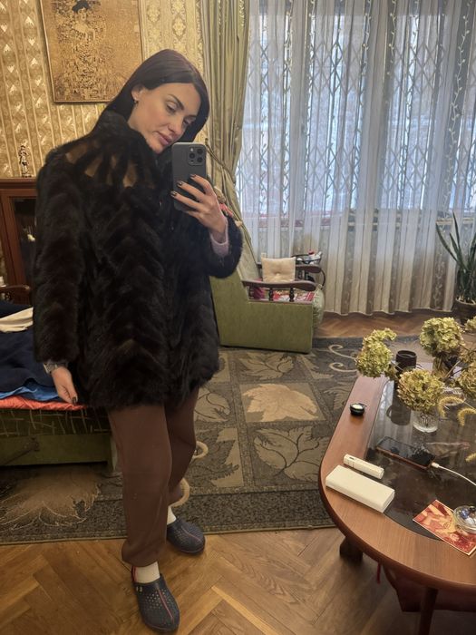 Продам норкову шубку розмір с