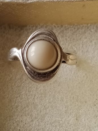 Pierścionek srebrny warmet unikatowy kamień Agat biały