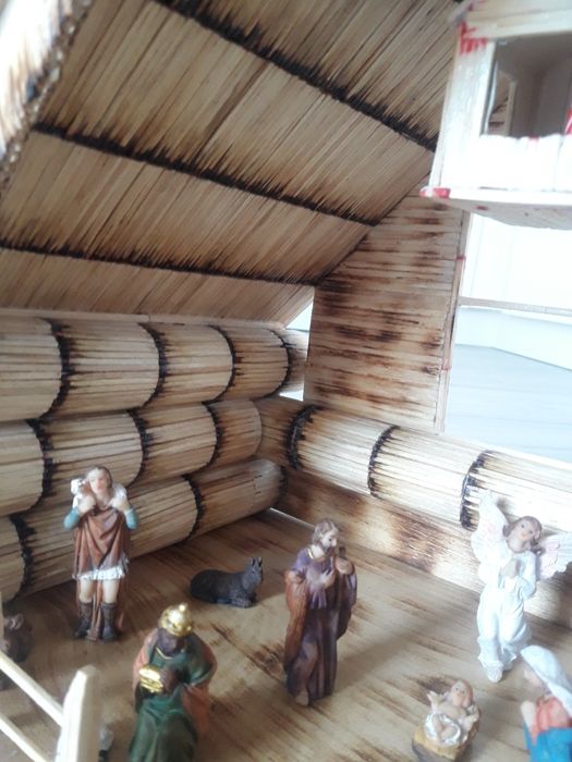 Szopka bożonarodzeniowa wyk.z ok 2700 zapałek