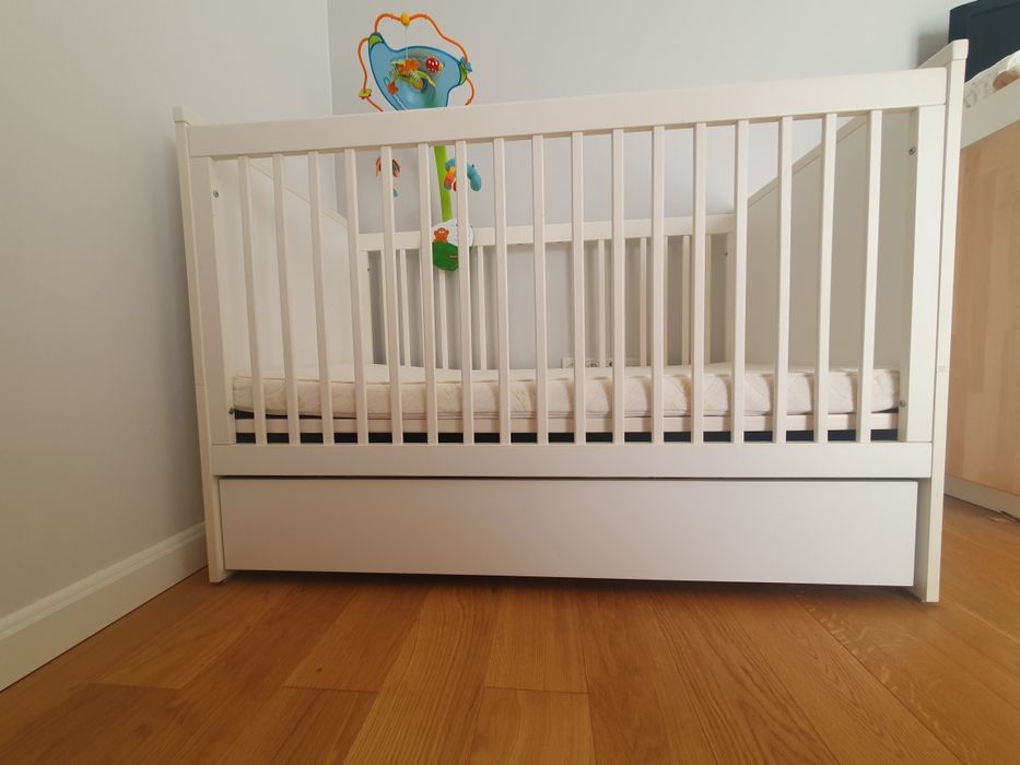 Łóżeczko Vox Young Users 140x70 typu 2w1 z szufladą i materacem