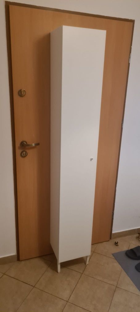 Szafka łazienkowa. Wysoka