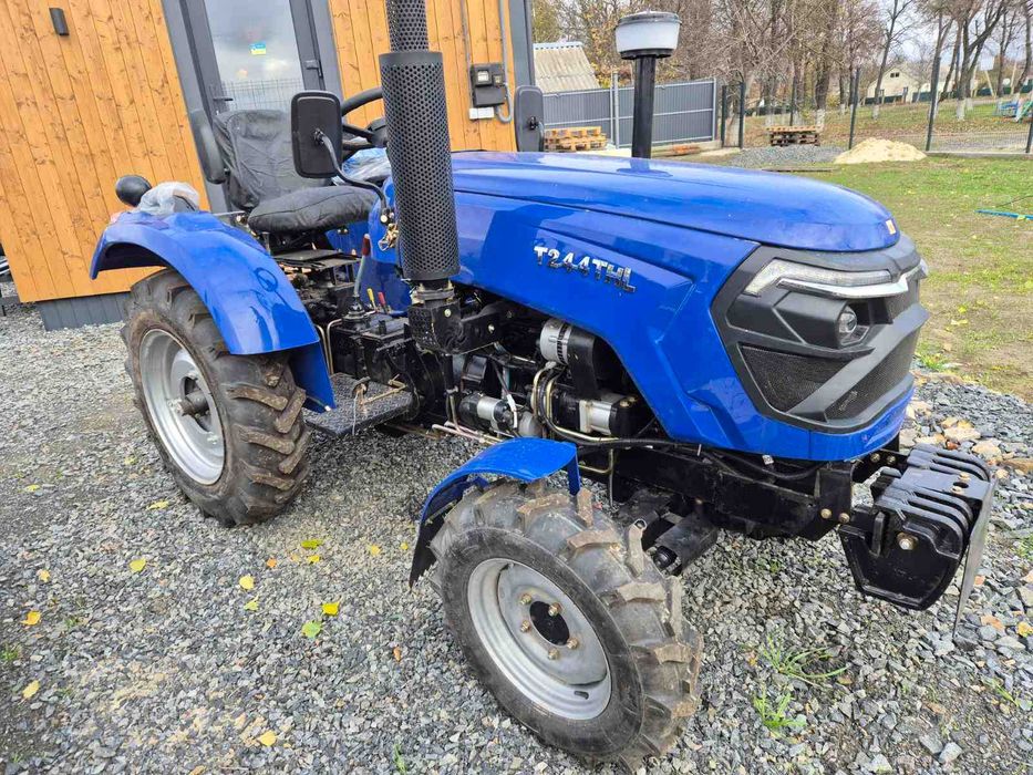 Трактор Сінтай 244THL