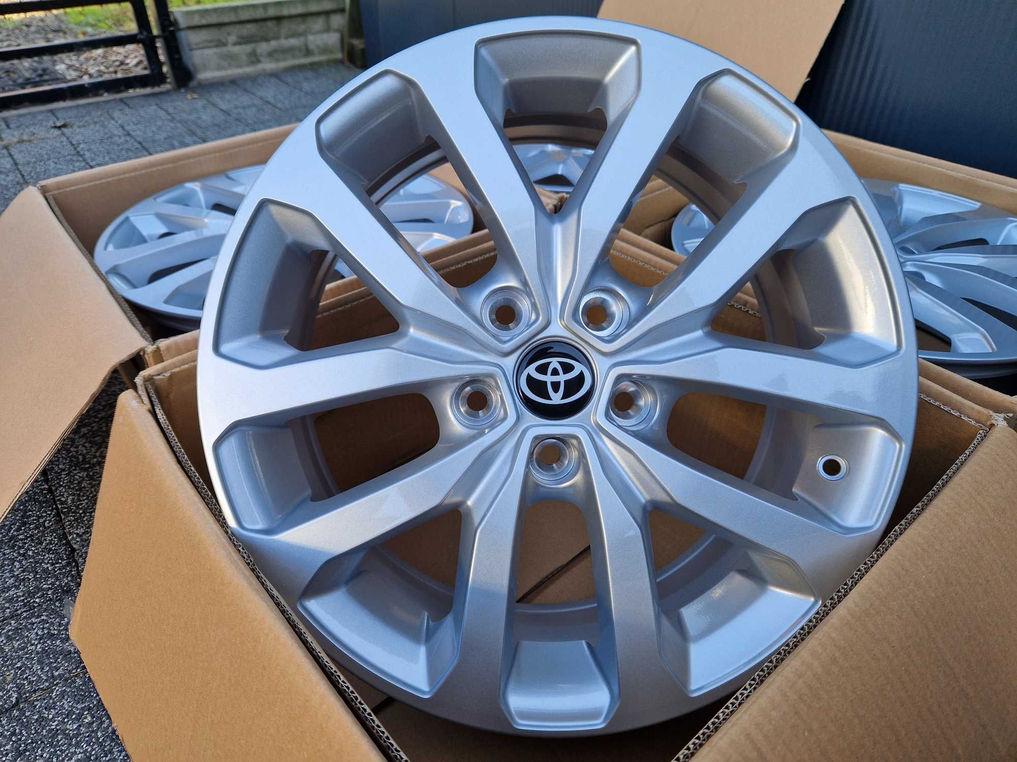 Felgi 17 TOYOTA Corolla, Cross Avens Camry Auris Yaris Cross C-HR Camr