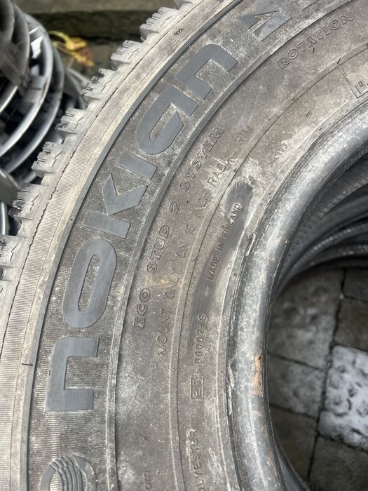 Шини зимові 235/85 R16 Nokian