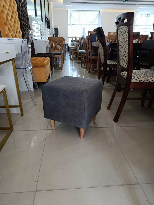 (68WR) Pufki wyprzedaż, 220 zł sztuka