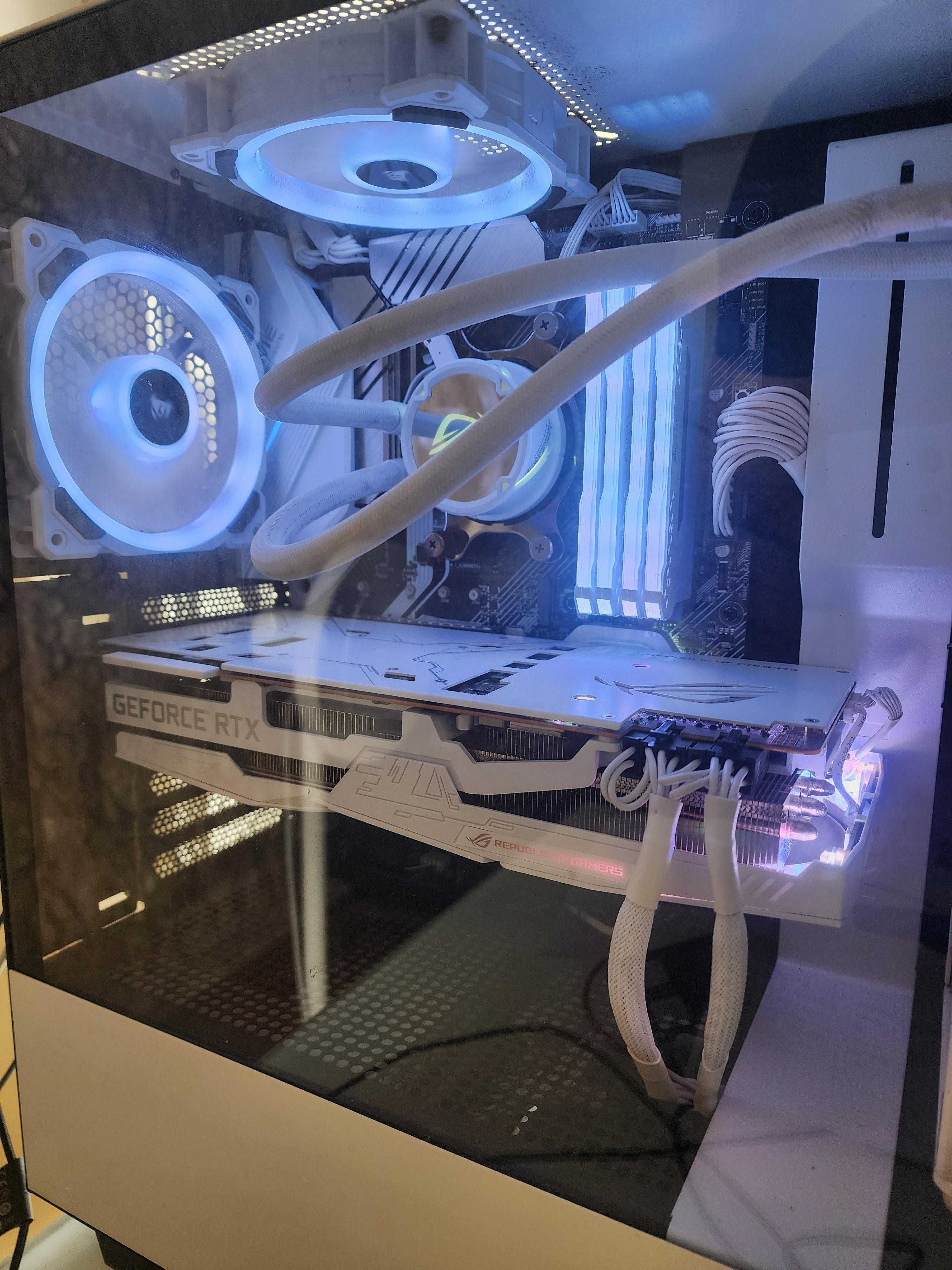 Gaming PC 3950X/GeForce RTX 2080 Ti/CORSAIR Vengeance 32GB+2 Monitors