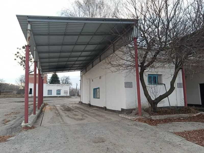 Продаж будівель бурякопункту, 1087 кв. м, вул. Перемоги, 123