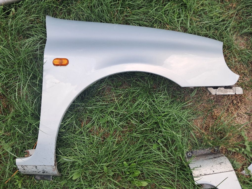 Renault Clio II części – maska, zderzak, błotniki, lampy, chłodnica,