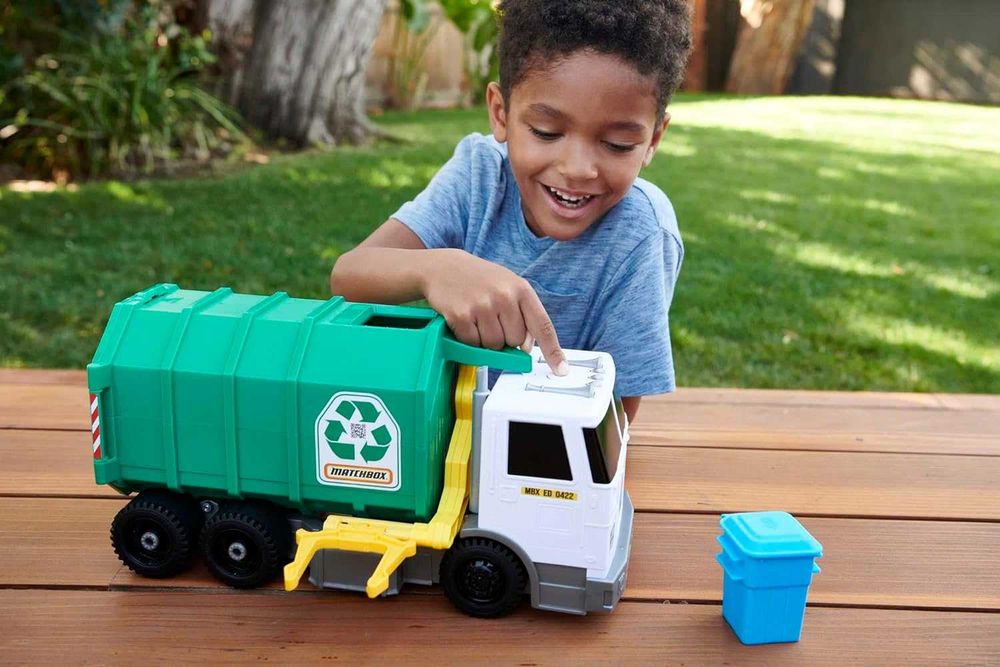 Реалістичний сміттєвоз Matchbox Garbage Truck зі звуками