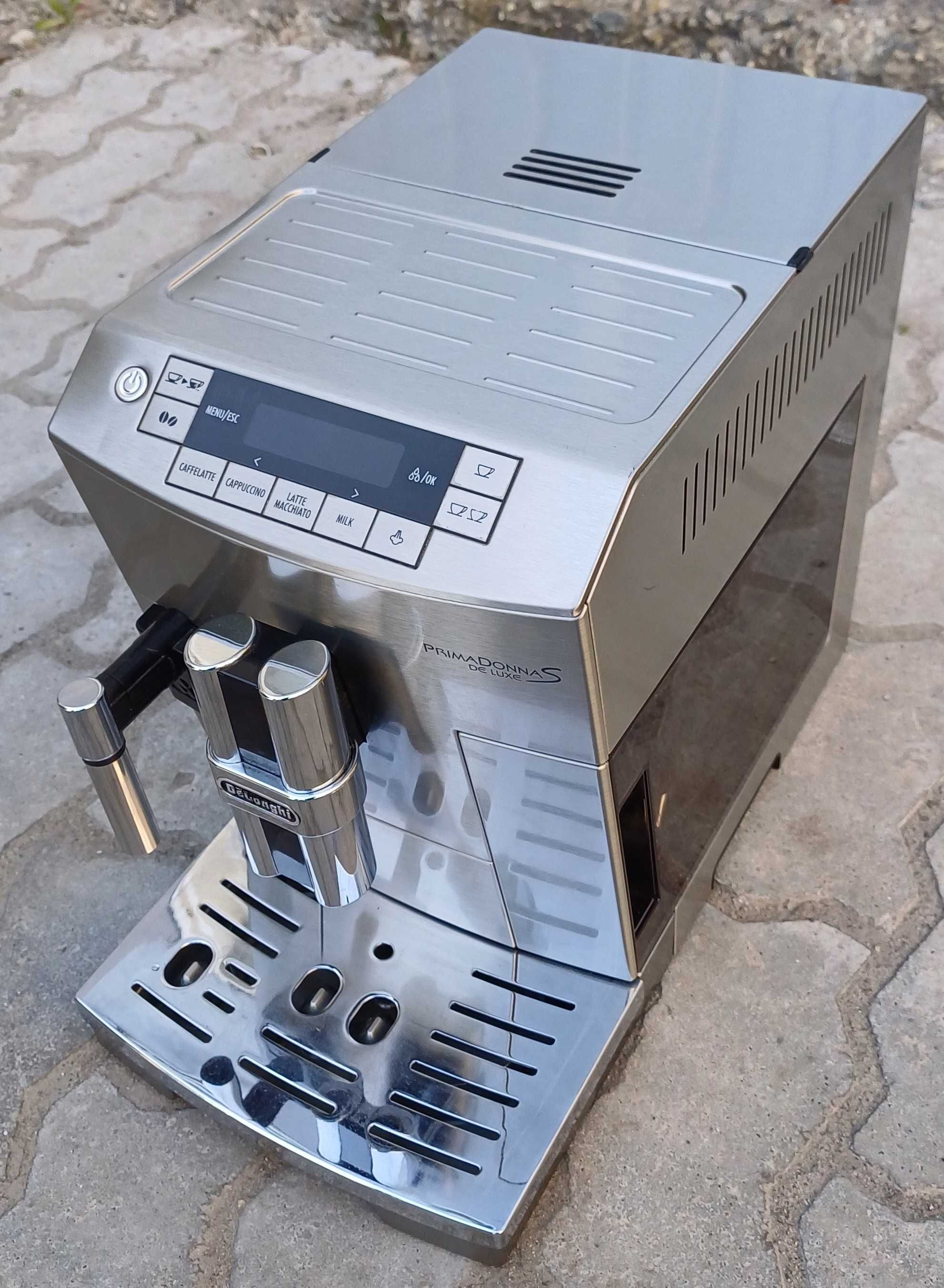 Кофемашина премиум класа DeLonghi PrimaDonna S De Luxe ECAM 28.465 M