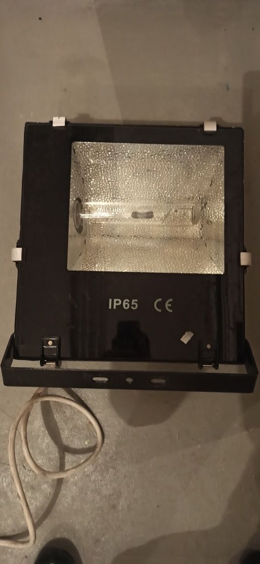 Lampa przemysłowa  400W zewnętrzna