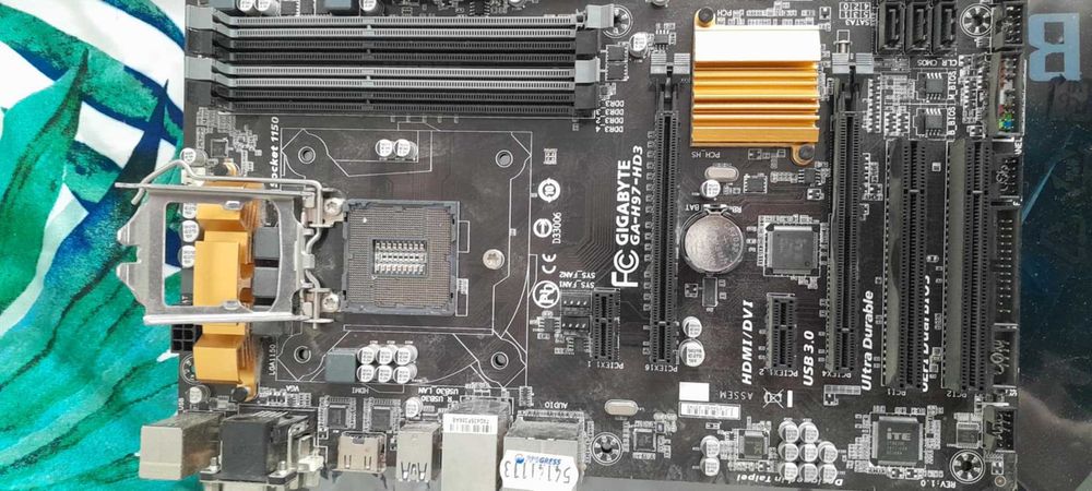 Zestaw GA-H97-HD3 + i3 4160 + 12GB DDR3 – gotowy do pracy / biura