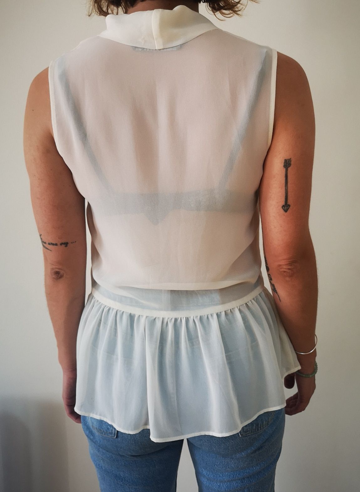Blusa Zara cor pérola