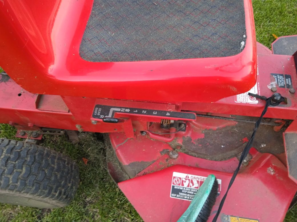 Traktorek kosiarka Toro bez silnika