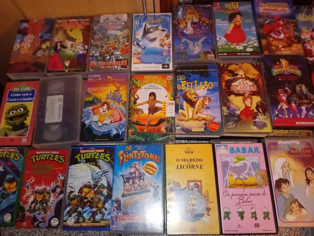 Conjunto de 80 Cassetes Vhs Infantis Diversas