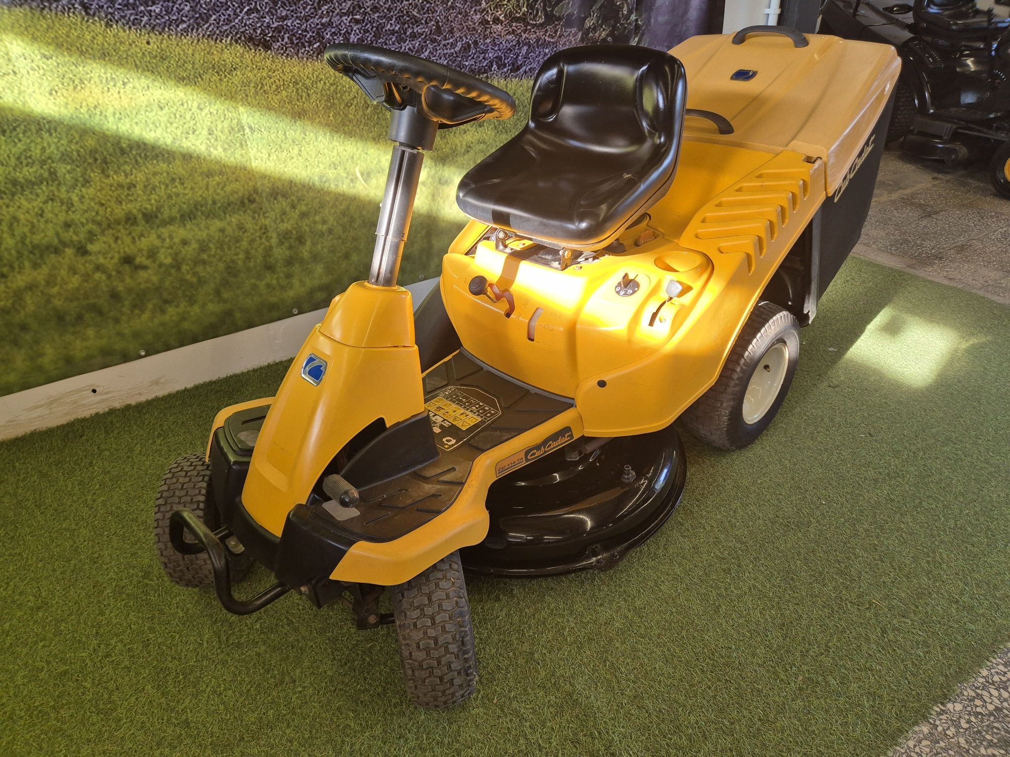 Traktorek kosiarka Cub Cadet 13KM pompa oleju automat zwinna zgrabna