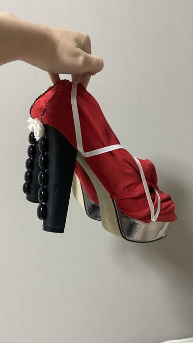 Туфлі каблук шпилька даром