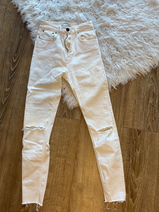 Zara jeansy spodnie białe xs 34 z wysokim stanem