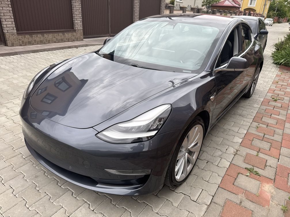 Tesla model 3 Dual motor