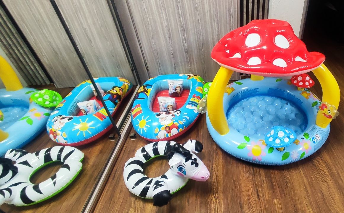 Zestaw zabawek do wody/basen dziecięcy