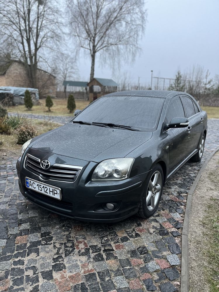 Тойота Авенсіс 2.2