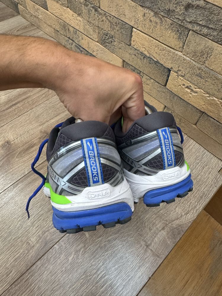 Кросівки Brooks Ravenna 7 44 розмір