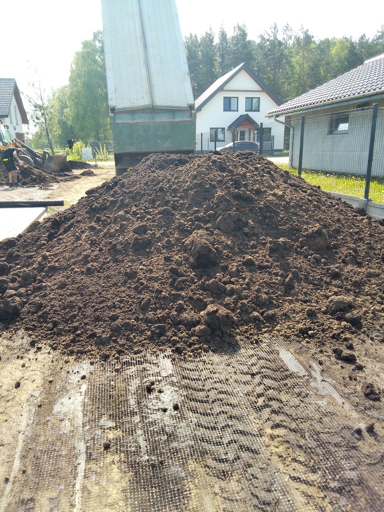 Transport materiałów sypkich, kruszywa budowlane, wywóz gruzu ziemi