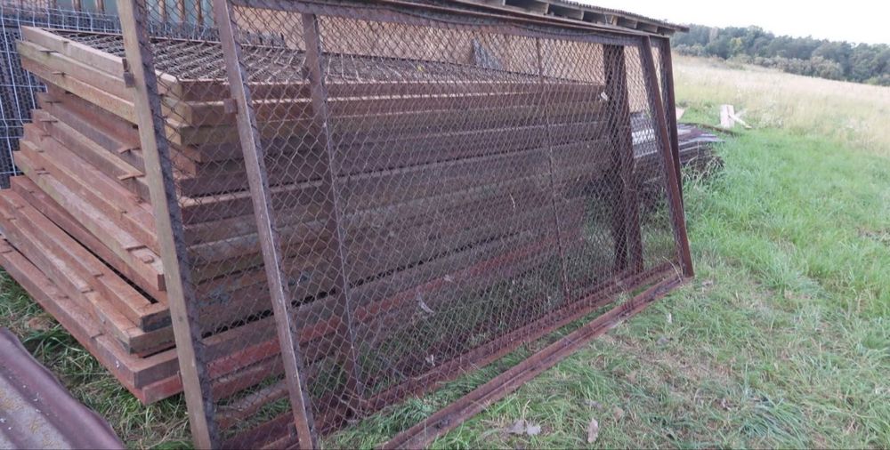 Przesła ogrodzeniowe ze slupkami