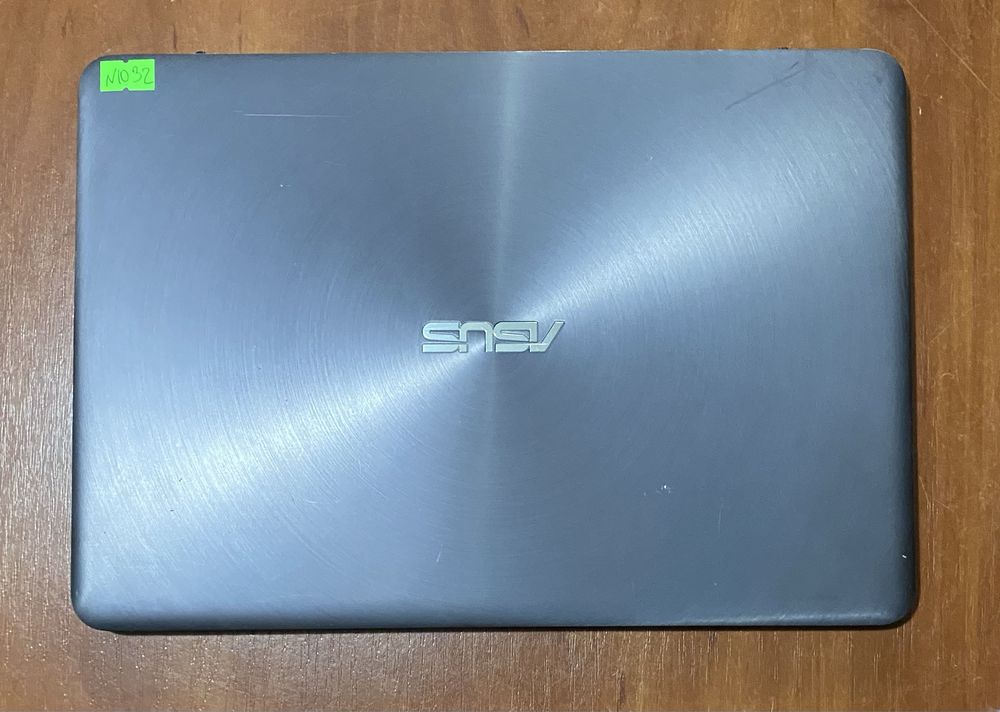 ноутбук Asus ZenBook UX305 13.3"/8GB RAM/256GB SSD! N1032