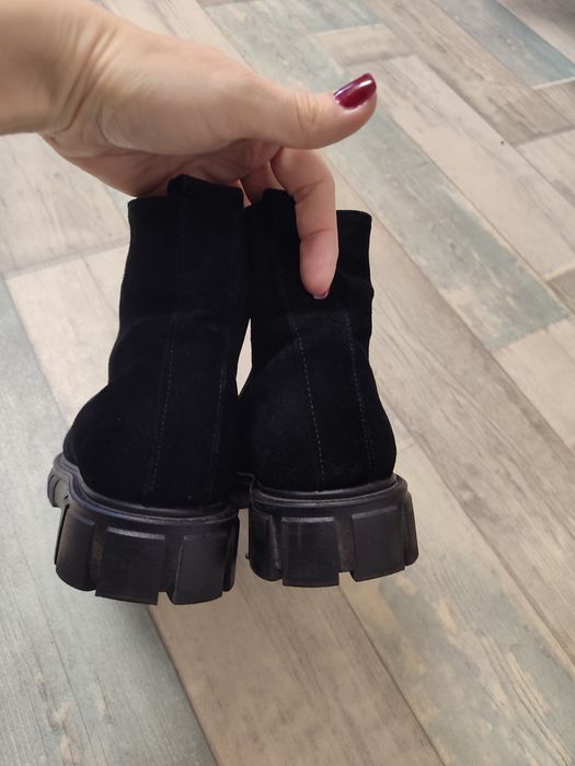 Зимові замшеві  черевики 39р. Жіночі шкіряні ботинки, замшеві чоботи