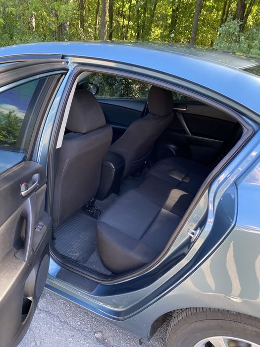 Продам мазда 3 1.6 бензин