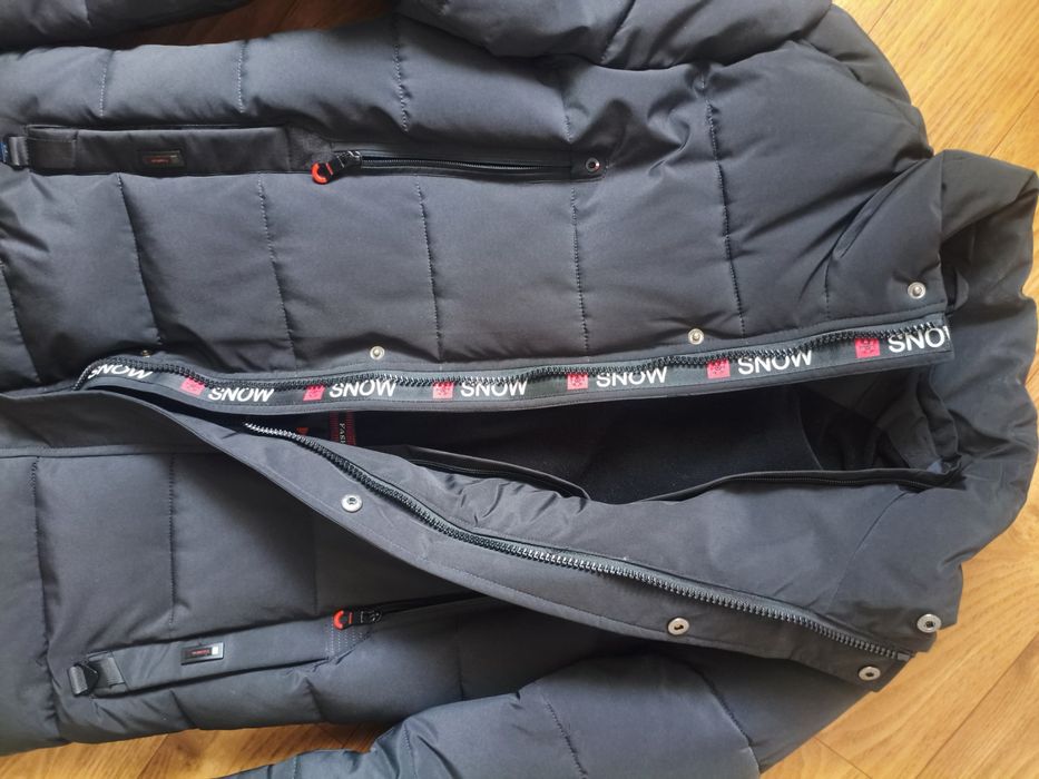 Чорна чоловіча куртка стан нової