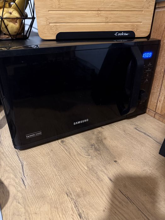 Kuchenka Mikrofalowa Samsung 1250W MG23K3515CK