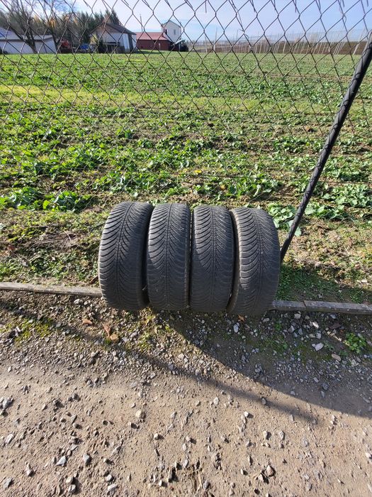 Goodyear Vector 4Seasons Gen 2 215/60/R17 cena za 4szt. 2020r