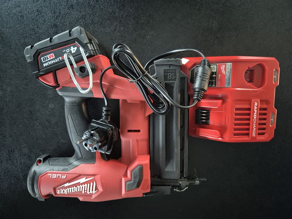 Akumulatorowa sztyfciarka gwoździarka MILWAUKEE M18 FN18GS NOWA